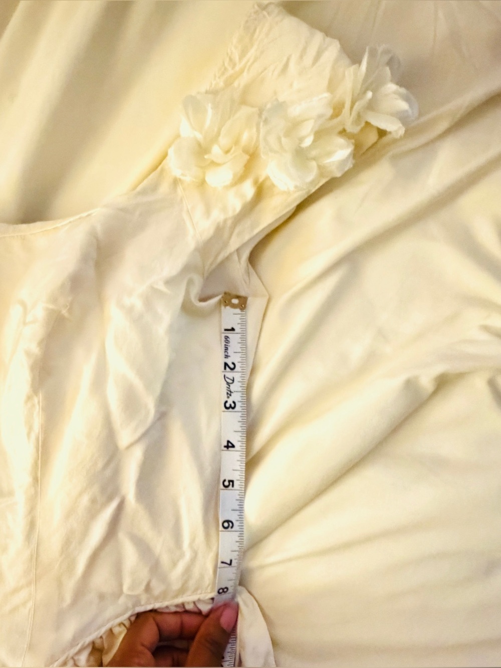 Vintage | Cream Satin Ball Gown Wedding Dress Floral Appliqué Full Skirt -Size 6 - Picture 12 of 14